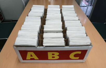 大学開学70周年記念「甲南ナンバーズ!!」抽選会が行われました