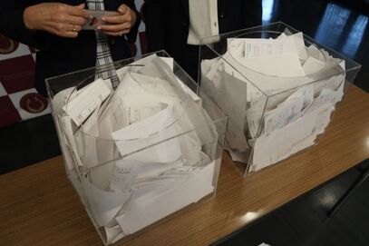 大学開学70周年記念「甲南ナンバーズ!!」抽選会が行われました
